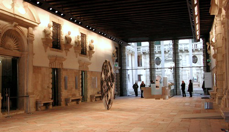 09-itinerari-culturali-ca-pesaro-androne-delle-sculture