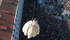 06-carnevale-di-venezia-piazza-san-marco-volo-della-colombina