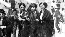 05-ragazze-veneziane-con-il-bocolo-di-san-marco-anni-30