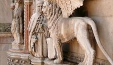 04-leone-alato-di-palazzo-ducale